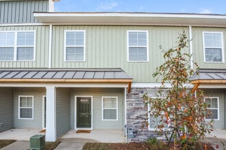 Building Photo - 304 High Grv Wy