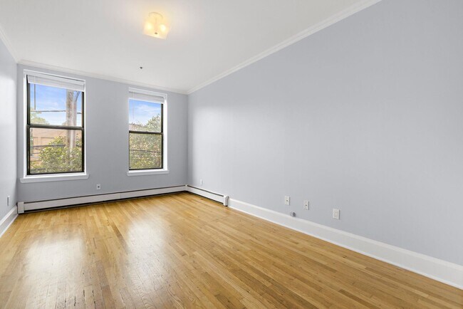 Building Photo - 1115 Willow Ave