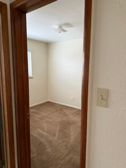 Building Photo - 4605 Otis St