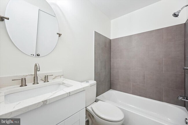 Building Photo - 9912 Hellingly Pl
