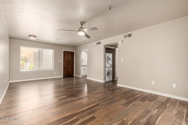 Building Photo - 7494 E Earll Dr