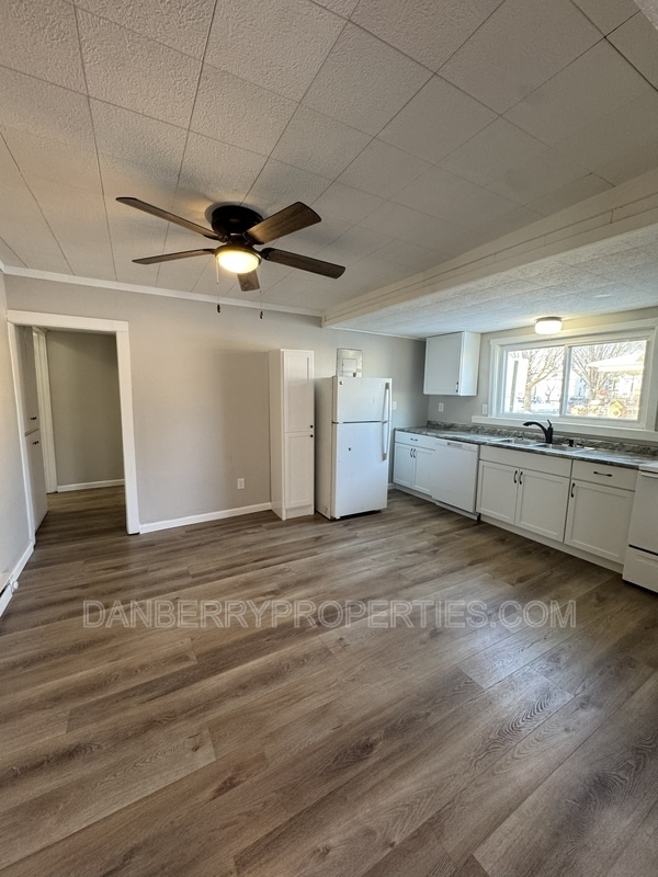 Building Photo - 600 South St