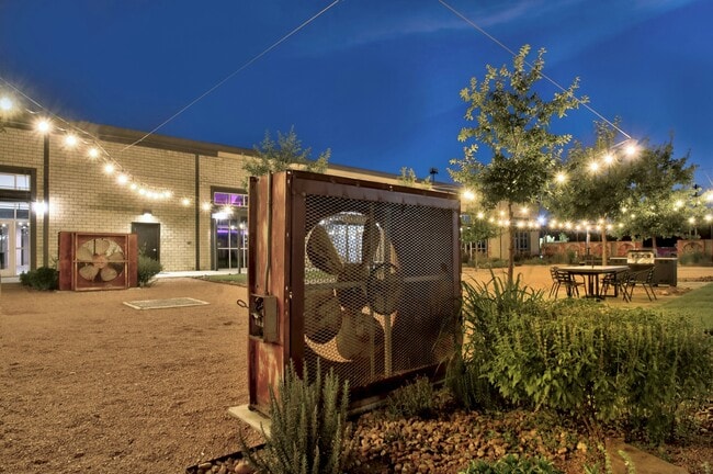 Building Photo - 215 Coca-Cola Pl