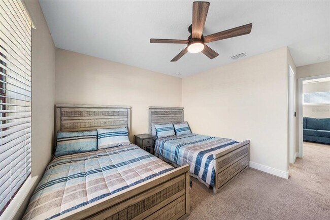 Building Photo - 199 Macaulay's Cv