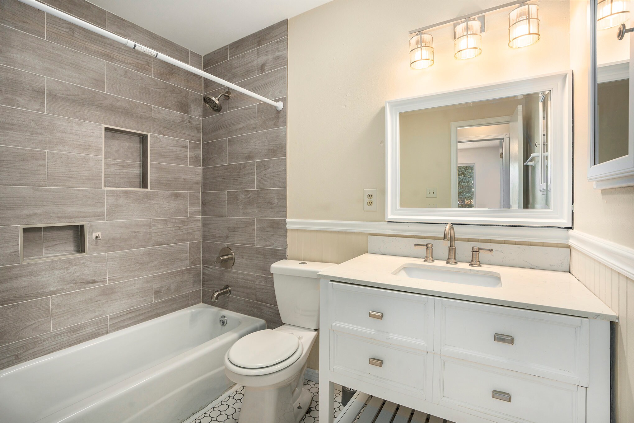 Building Photo - 7030 Metropolitan St