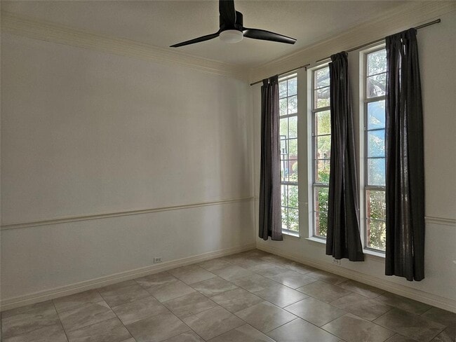 Building Photo - 2612 Zambia Dr