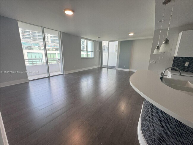 Building Photo - 5970 Indian Creek Dr