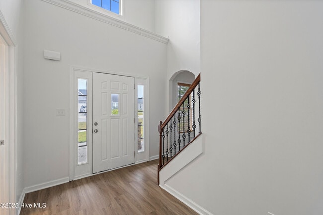 Building Photo - 207 Riverstone Ct