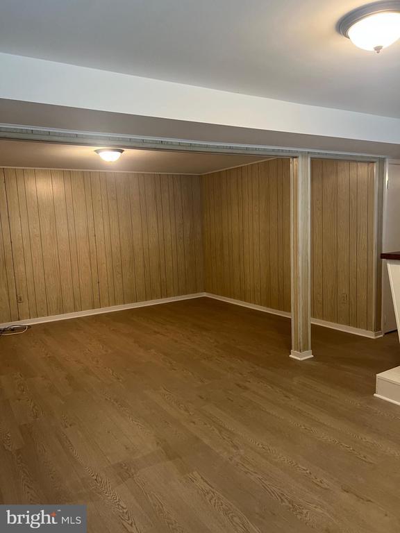 Building Photo - 6854 Arbor Ln