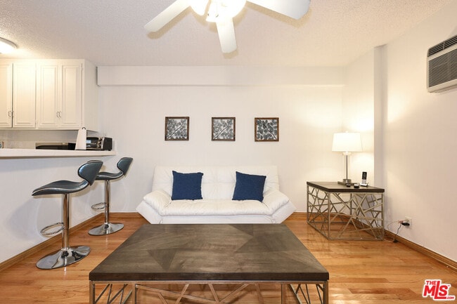 Building Photo - 3720 Vinton Ave