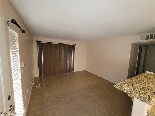 Building Photo - 5710 E Tropicana Ave