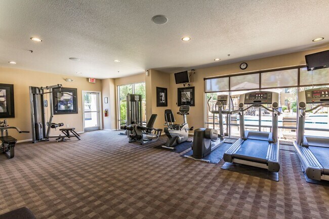 Building Photo - Condo in Union Hills