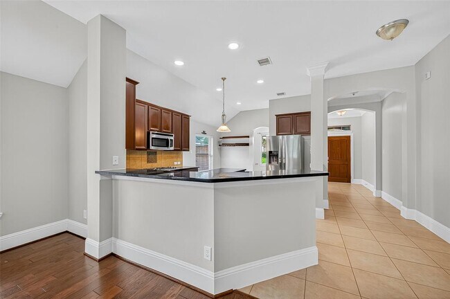 Building Photo - 7023 Sanders Hill Ln