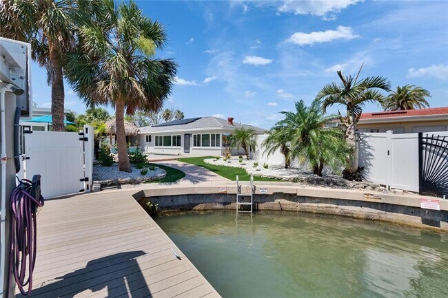 Building Photo - 1492 Sea Gull Dr S