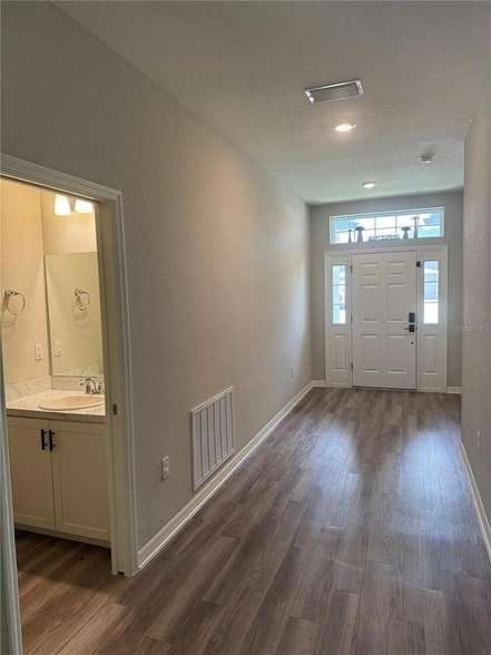 Building Photo - 5515 SE 91st St