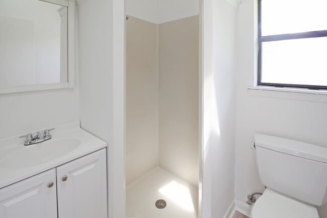 Building Photo - 54 Willowbrook Ln