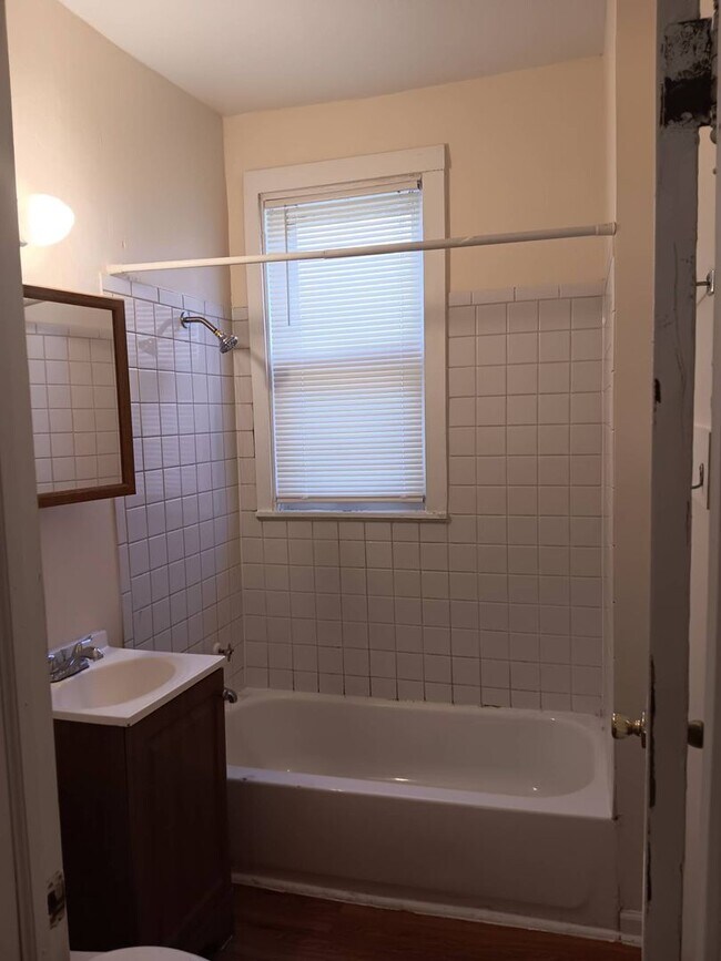 Building Photo - 3356N12thJ