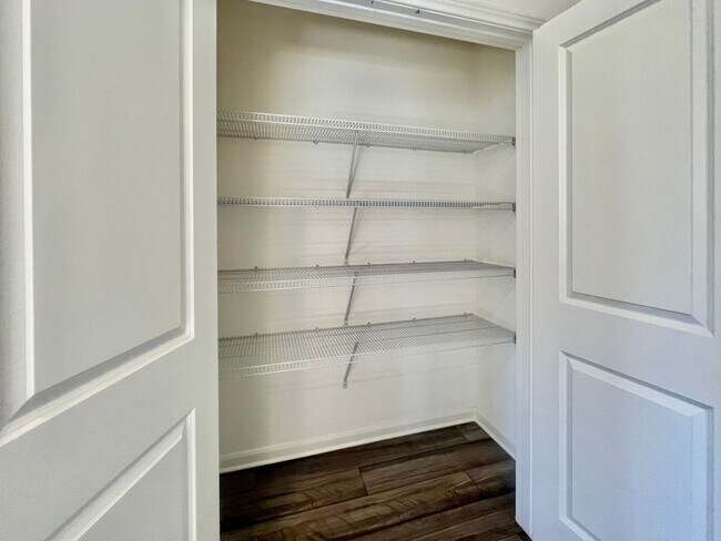 Building Photo - 14346 Elkhorn Crest