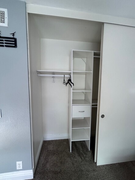 Building Photo - 218 El Camino Ln