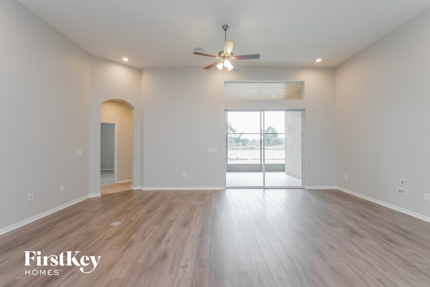 Building Photo - 10109 Caraway Spice Ave