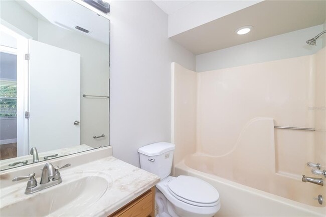 Building Photo - 123 Kings Pond Ave