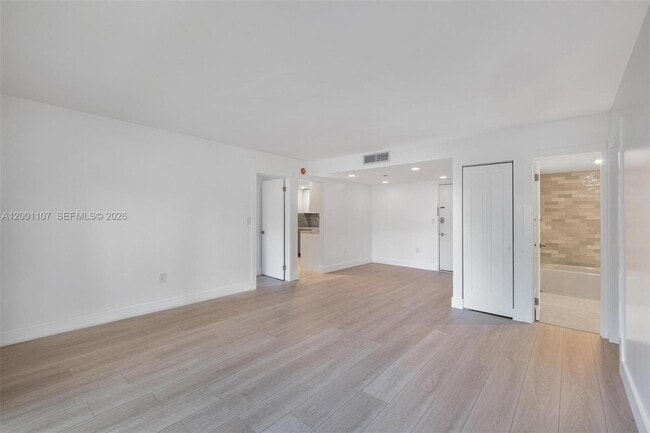 Building Photo - 3582 NE 171 St
