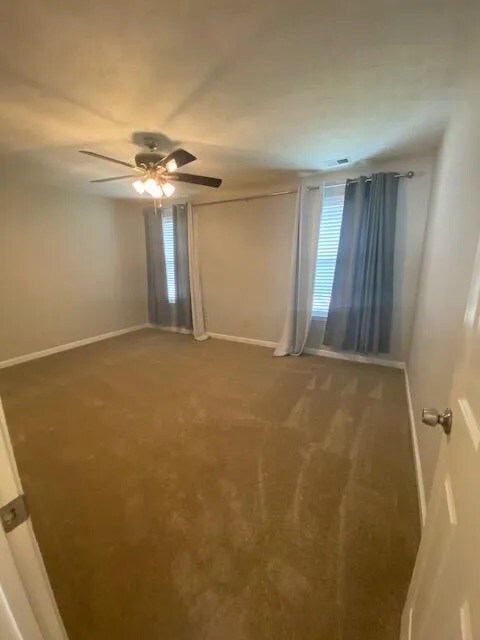 Building Photo - 164 Haven Oak Way