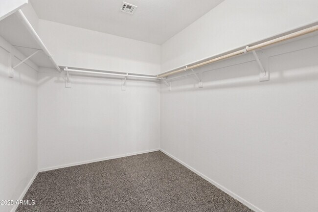Building Photo - 6412 N 78th Ln