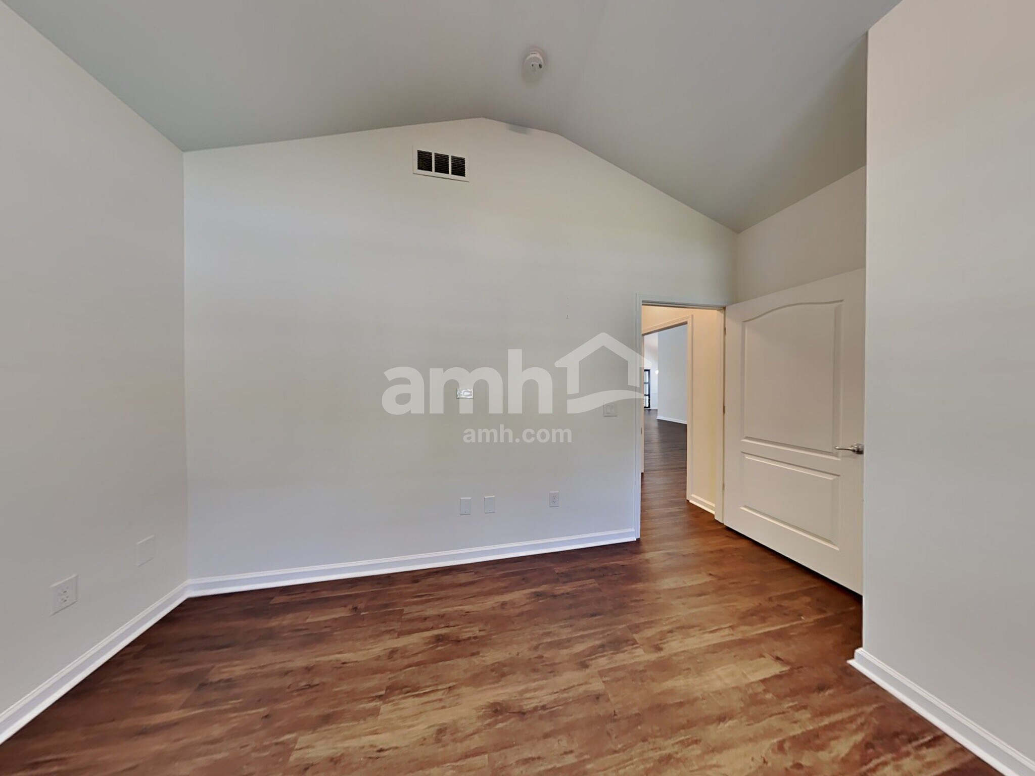 Building Photo - 3227 Hideaway Ln