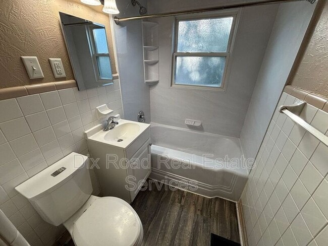 Building Photo - 645 Swigart Dr