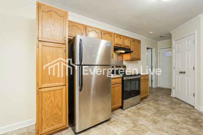 Building Photo - 1648 Thompson Dr