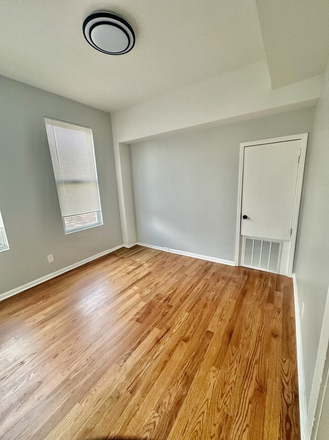 Building Photo - 1917 W 21st St