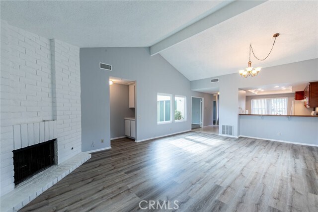 Building Photo - 32 Lone Pine