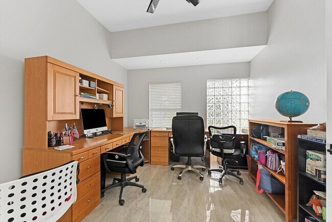 Building Photo - 20094 W Key Dr