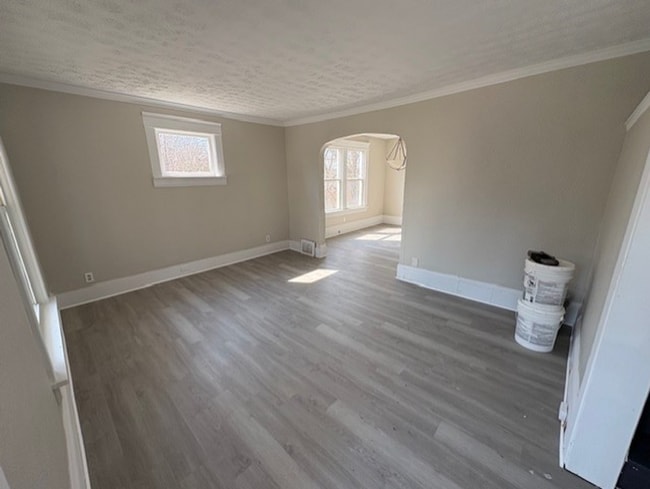 Building Photo - Truly Updated 2-Bedroom Rental Near North Akron Conveniences