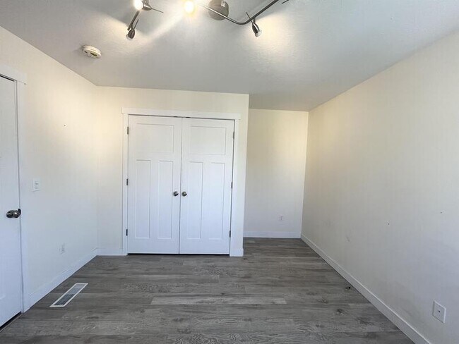 Building Photo - 3546 Terra Sol Dr
