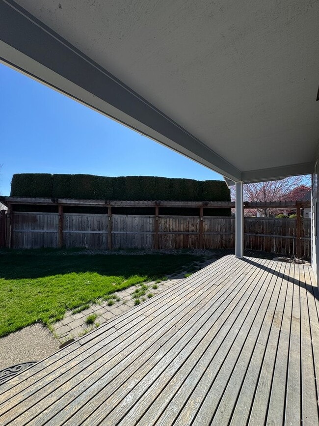 Building Photo - Rare Wheaton Ct Availability