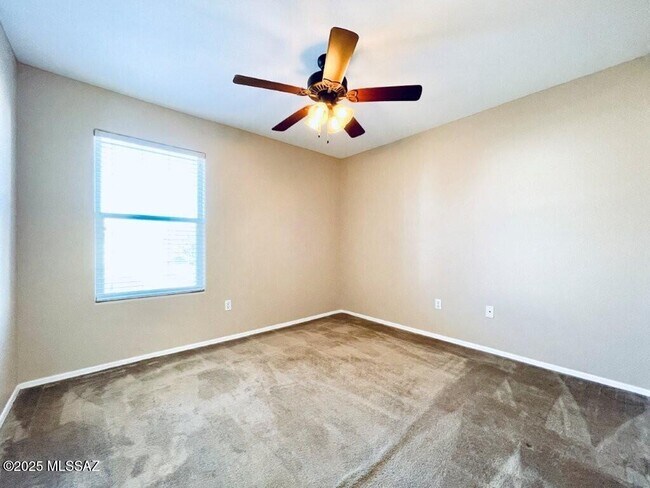Building Photo - 2736 N Neruda Ln
