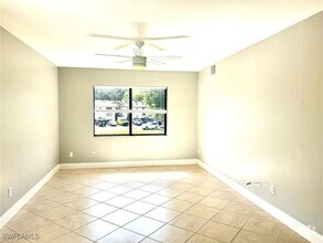 Building Photo - 1390 Green Valley Cir