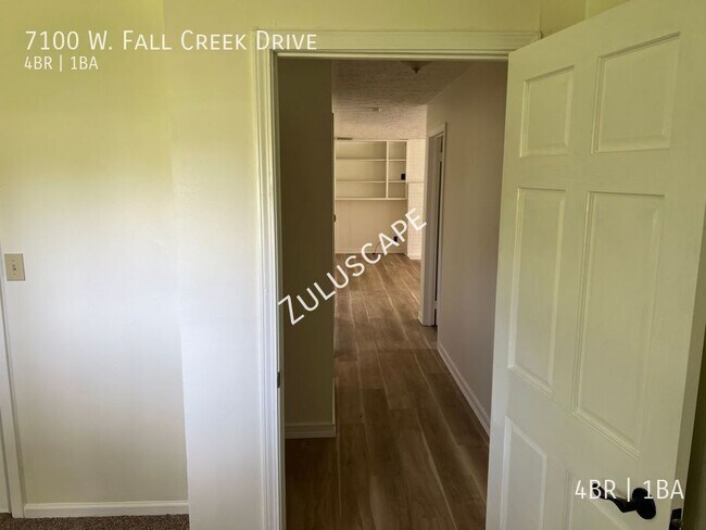 Building Photo - 7100 W Fall Creek Dr