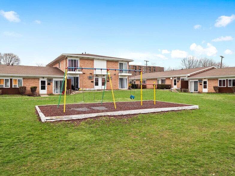 Brittain Park 14691470 Alphada Ave Akron OH 44310 Apartment Finder