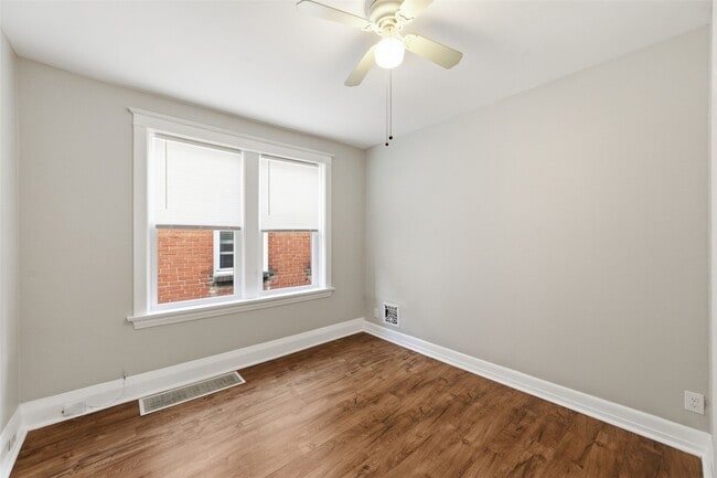 Building Photo - 4162 Shenandoah Ave