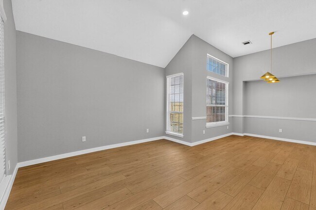Building Photo - 7314 Gillon Dr