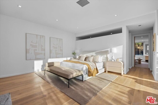 Building Photo - 1836 Loma Vista Dr