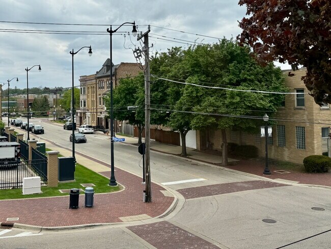 Building Photo - 203 Symphony Way