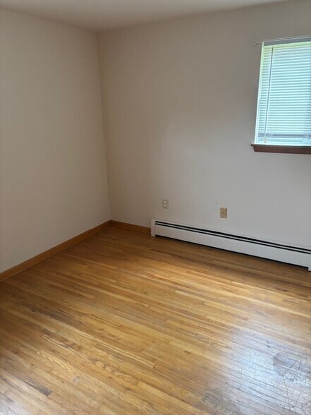Building Photo - 27 Forrestal Ln