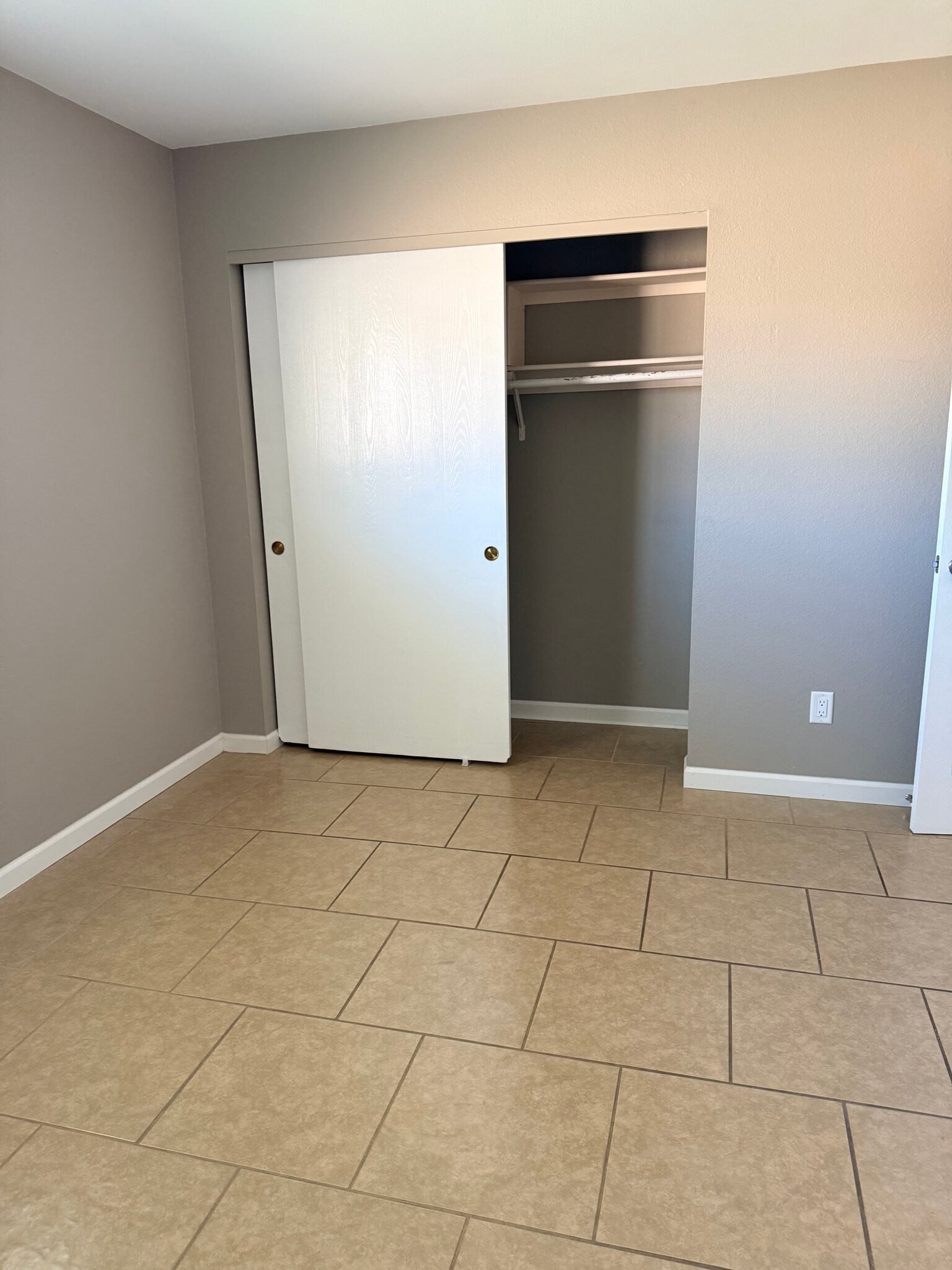 Building Photo - 1785 Beavertail Dr