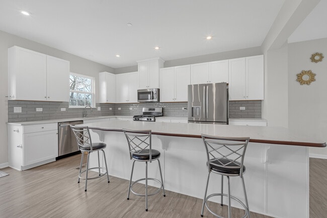 Building Photo - 780 Weller Dr