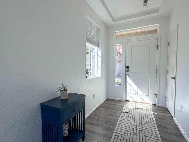 Building Photo - Beautiful Single Family Home | Aurora