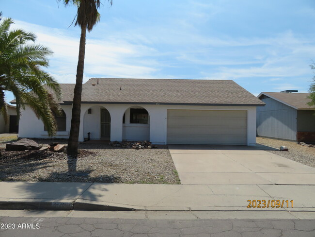 Building Photo - 613 W Westcott Dr
